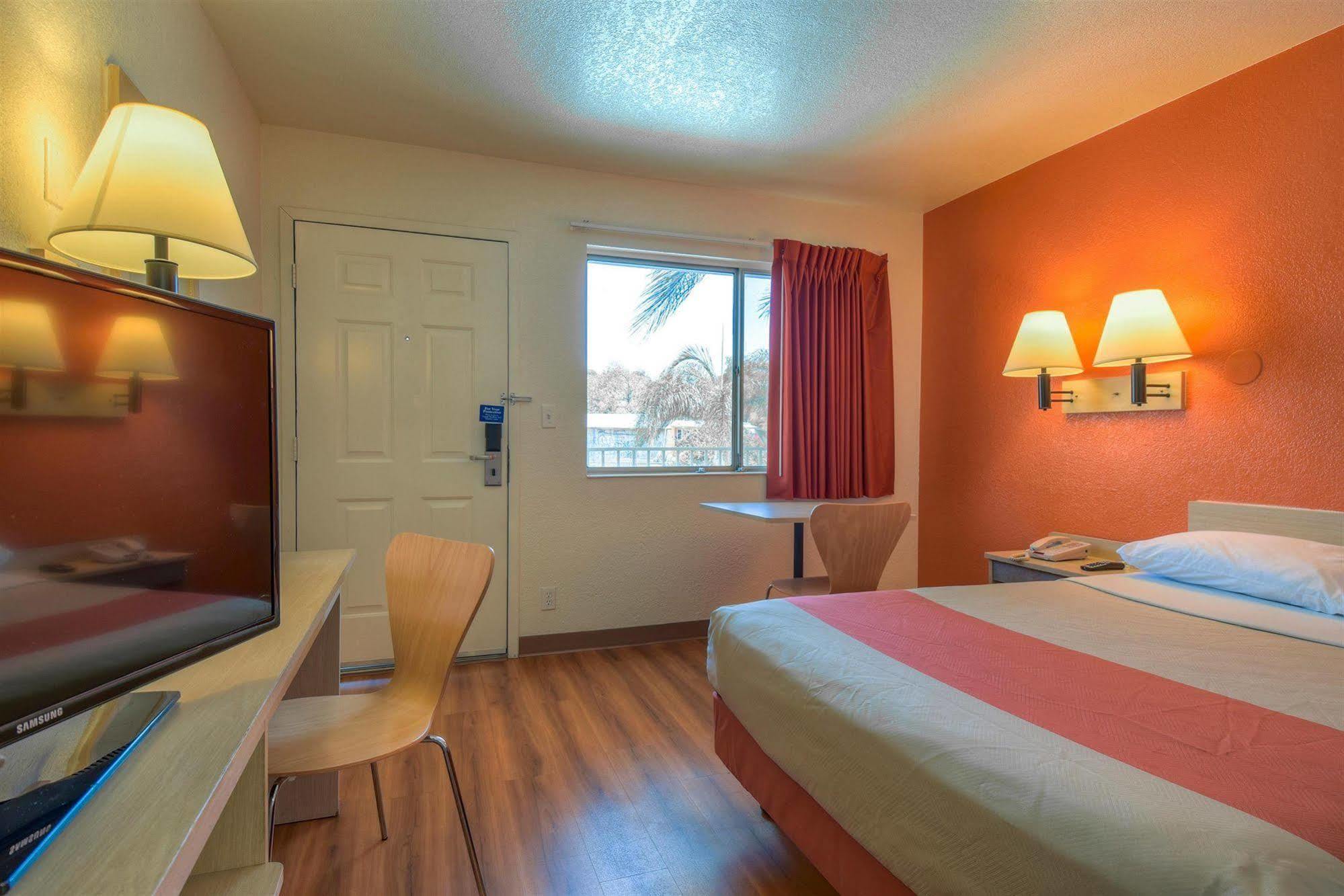 Motel 6-Jurupa Valley, Ca - Riverside West Extérieur photo